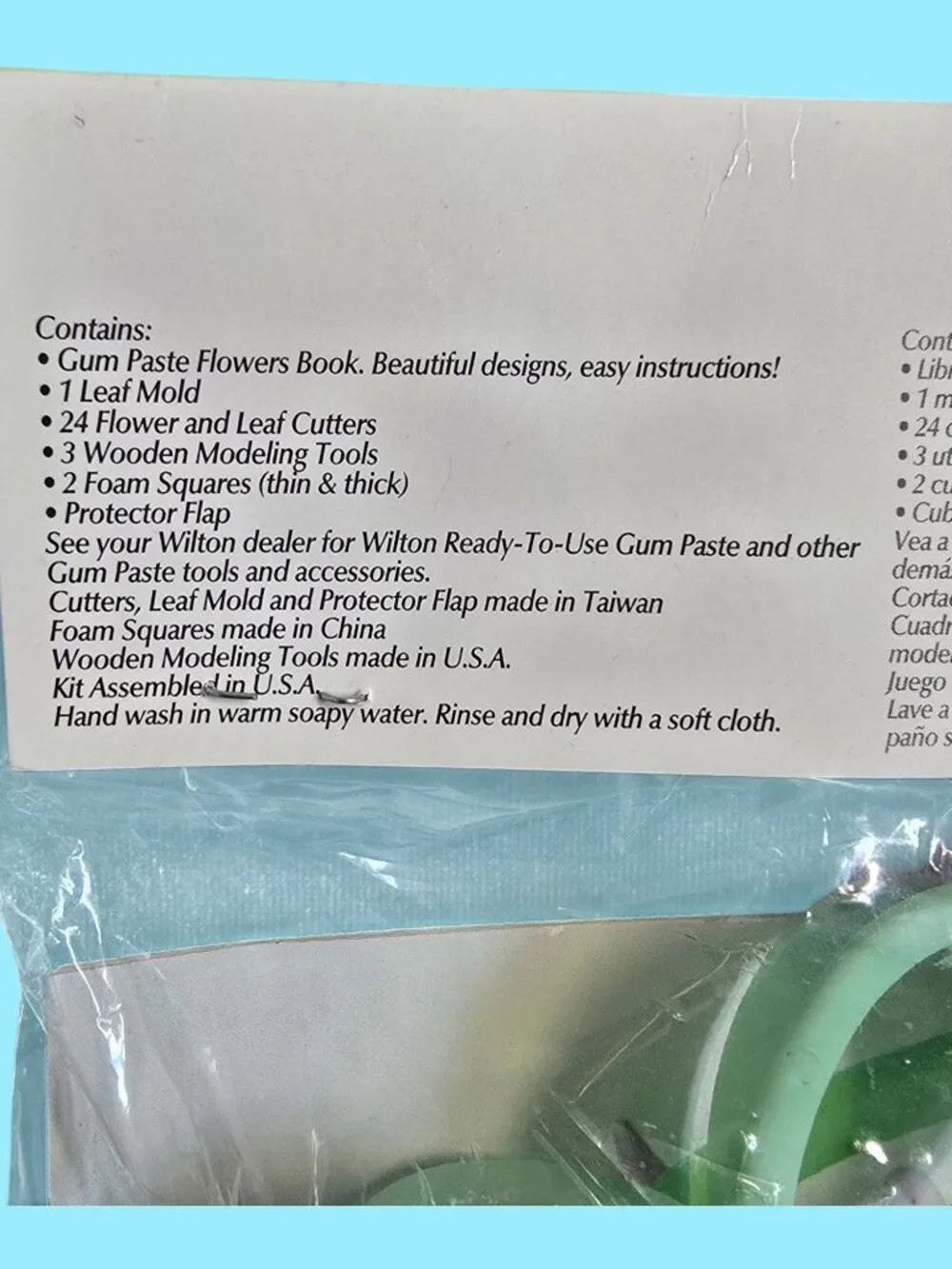 NEW Sealed! Wilton 32 Piece Gum Paste Flower Making Set w/ Book & Tools Included